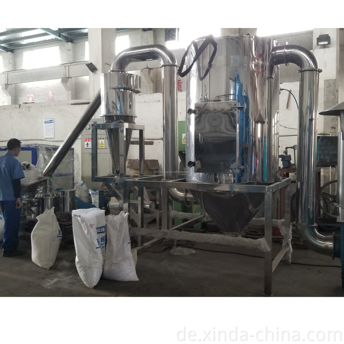 Zinc stearate pulverizer